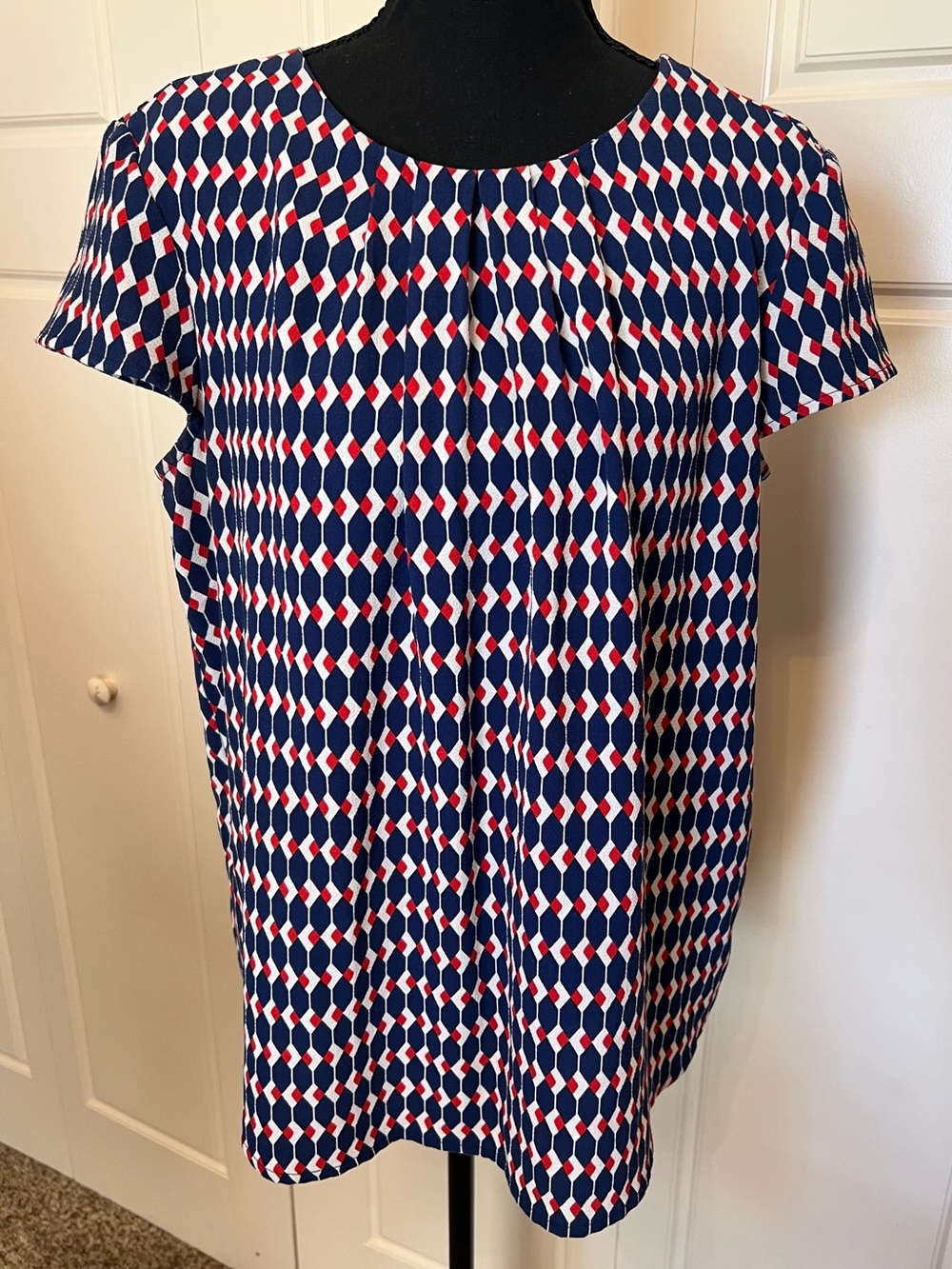 Women’s Navy Blue Geometric Short-Sleeve Top